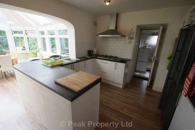  Image of 1 bedroom House Share to rent in Church Road Hockley SS5 at Evergreen Church Road  Hockley, SS5 4SS