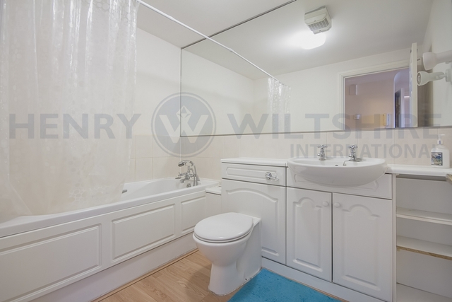  Image of 2 bedroom Apartment for sale in Stewart Street London E14 at Stewart St  London, E14 3EX