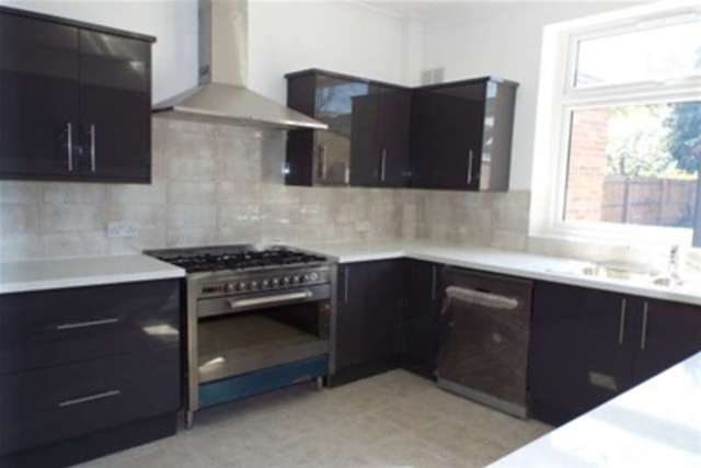  Image of 4 bedroom Detached house to rent in Balgores Lane Gidea Park Romford RM2 at Romford, RM2 6BS