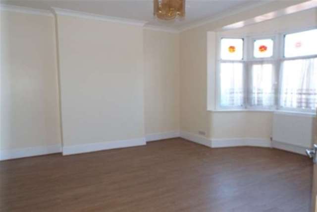  Image of 4 bedroom Detached house to rent in Balgores Lane Gidea Park Romford RM2 at Romford, RM2 6BS