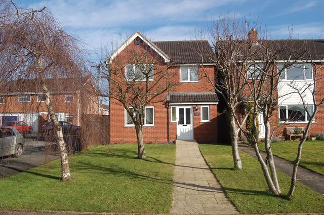  Image of 4 bedroom Detached house for sale in Gifford Close Longlevens Gloucester GL2 at Gifford Close Longlevens Gloucester, GL2 0EL