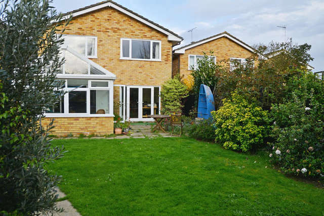  Image of 4 bedroom Detached house for sale in Glebe Way Burnham-on-Crouch CM0 at Burnham-on-Crouch Stoneyhills, CM0 8QJ