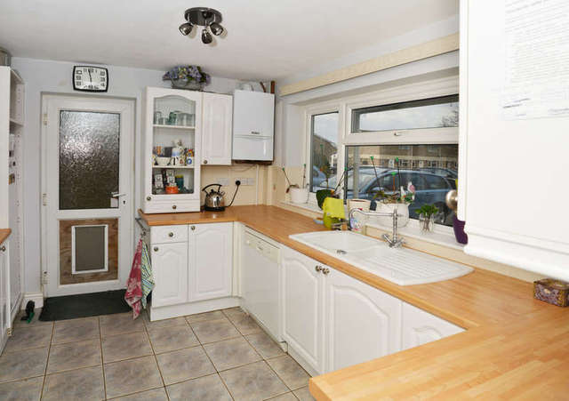  Image of 4 bedroom Detached house for sale in Glebe Way Burnham-on-Crouch CM0 at Burnham-on-Crouch Stoneyhills, CM0 8QJ