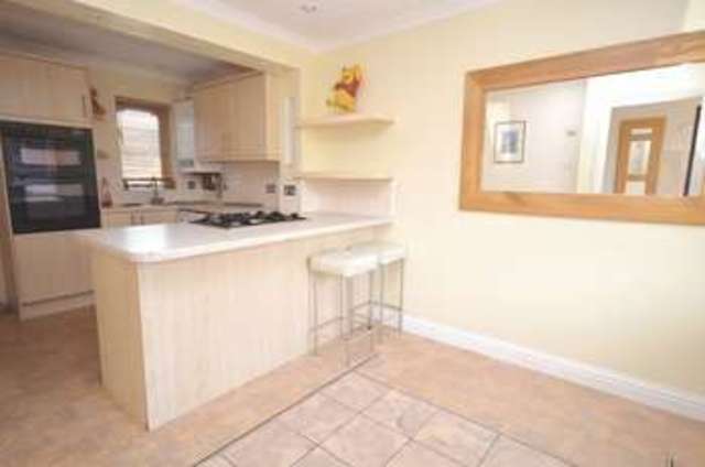  Image of 2 bedroom Detached house for sale in Glen Road Grayshott Hindhead GU26 at Glen Road  Grayshott, GU26 6NB