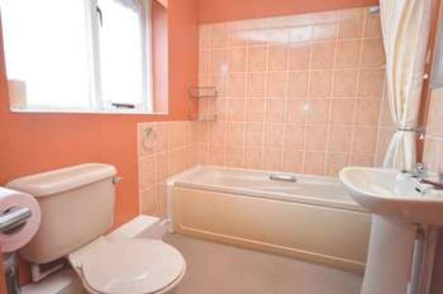  Image of 2 bedroom Detached house for sale in Glen Road Grayshott Hindhead GU26 at Glen Road  Grayshott, GU26 6NB