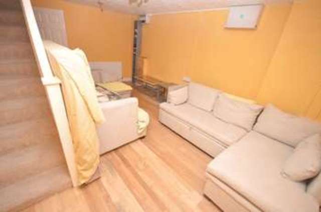  Image of 2 bedroom Detached house for sale in Glen Road Grayshott Hindhead GU26 at Glen Road  Grayshott, GU26 6NB