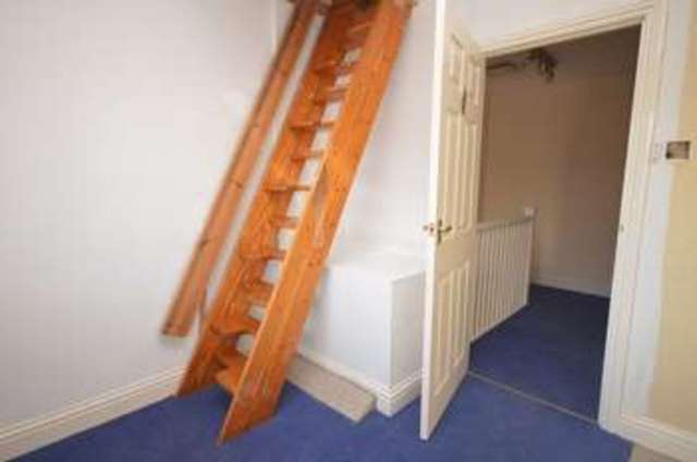  Image of 2 bedroom Detached house for sale in Glen Road Grayshott Hindhead GU26 at Glen Road  Grayshott, GU26 6NB