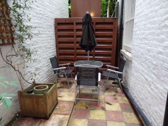  Image of Flat to rent in Gloucester Street London SW1V at Gloucester Street Pimlico London, SW1V 2DB