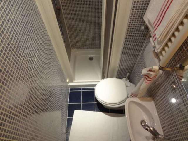  Image of Flat to rent in Gloucester Street London SW1V at Gloucester Street Pimlico London, SW1V 2DB