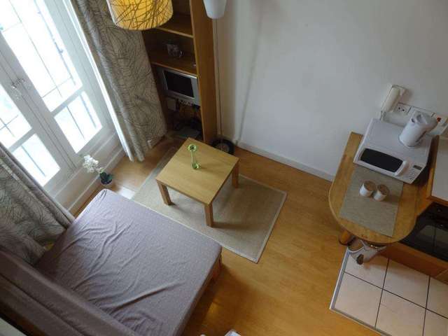  Image of Flat to rent in Gloucester Street London SW1V at Gloucester Street Pimlico London, SW1V 2DB