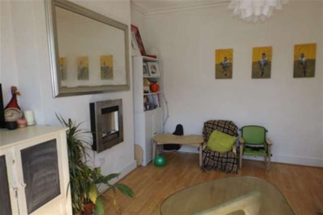  Image of 3 bedroom Terraced house to rent in Gordon Road Brighton BN1 at Brighton, BN1 6PE