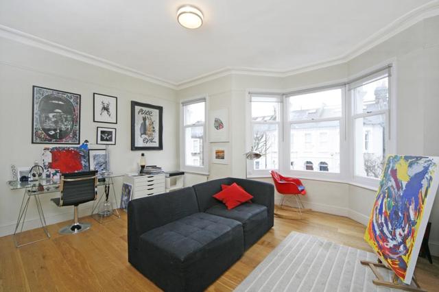  Image of 1 bedroom Flat to rent in Grandison Road London SW11 at Grandison Road  London, SW11 6LW