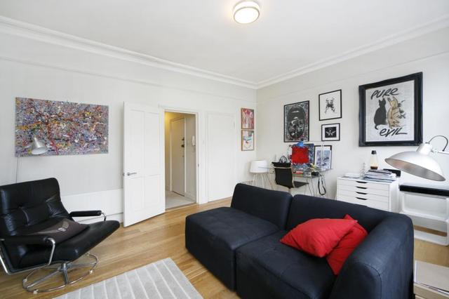  Image of 1 bedroom Flat to rent in Grandison Road London SW11 at Grandison Road  London, SW11 6LW