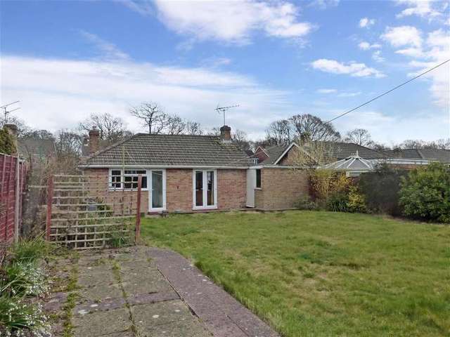  Image of 3 bedroom Bungalow for sale in Greenfield Crescent Waterlooville PO8 at Waterlooville Hampshire Waterlooville, PO8 9EL