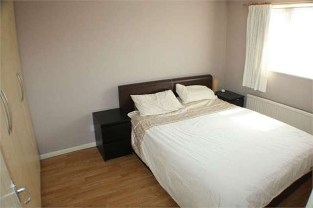  Image of 3 bedroom Semi-Detached house for sale in Greenside Borehamwood WD6 at BOREHAMWOOD BOREHAMWOOD, WD6 4JE