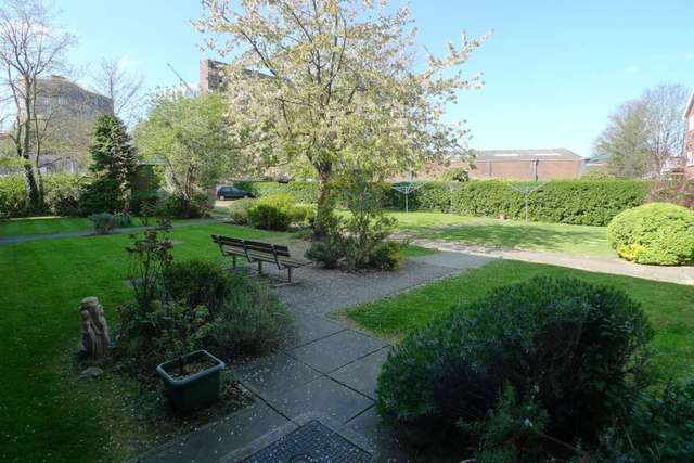  Image of 1 bedroom Studio flat to rent in Greenwood Close Sidcup DA15 at Greenwood Close  Sidcup, DA15 9AD
