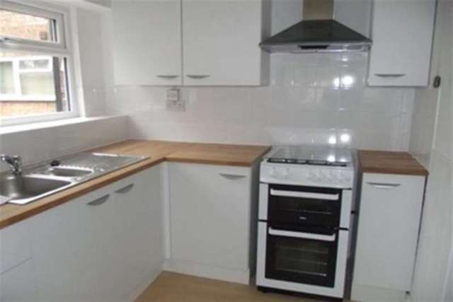  Image of 2 bedroom Maisonette to rent in Grimsbury Square Banbury OX16 at Banbury, OX16 3HU