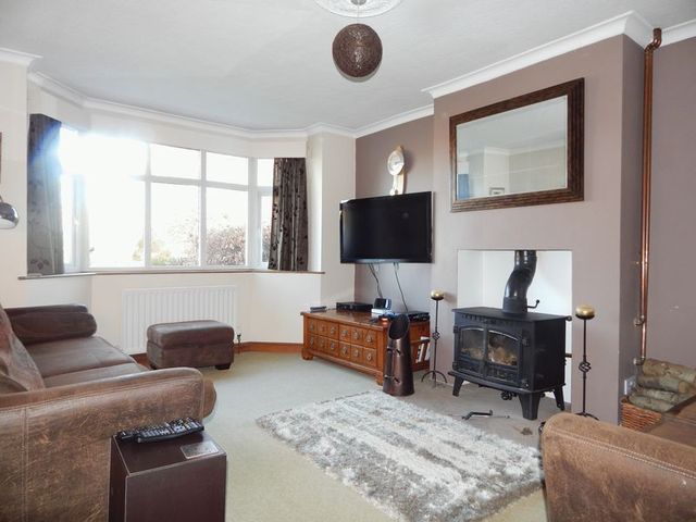  Image of 3 bedroom Semi-Detached house for sale in Grimsby Road Louth LN11 at Grimsby Road  Louth, LN11 0EA