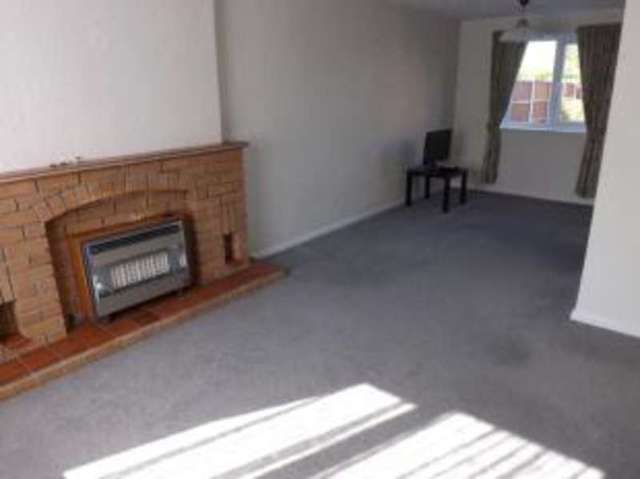  Image of 3 bedroom Semi-Detached house for sale in Grosvenor Close Glen Parva Leicester LE2 at Glen Parva Leicester Glen Parva, LE2 9UG