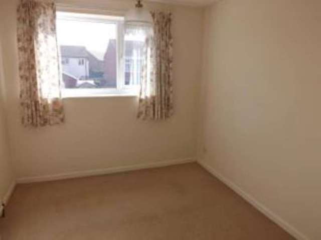  Image of 3 bedroom Semi-Detached house for sale in Grosvenor Close Glen Parva Leicester LE2 at Glen Parva Leicester Glen Parva, LE2 9UG
