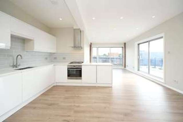  Image of 2 bedroom Flat to rent in Tudor Grove London E9 at Tudor Grove London South Hackney, E9 7QP