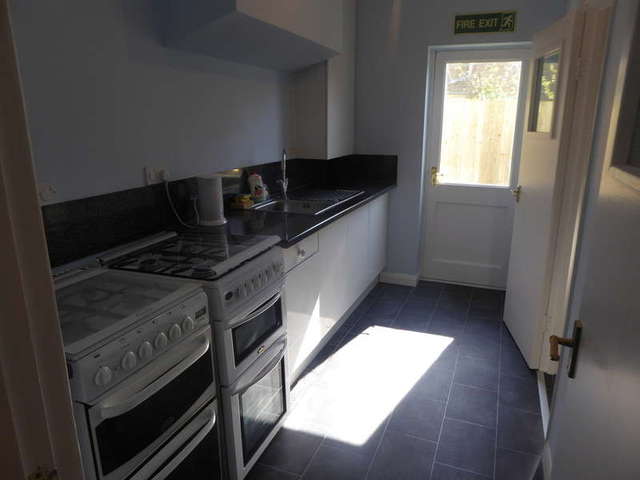  Image of 1 bedroom Detached house to rent in Hamlet Court Road Westcliff-on-Sea SS0 at Westcliff On Sea  Essex, SS0 7DE