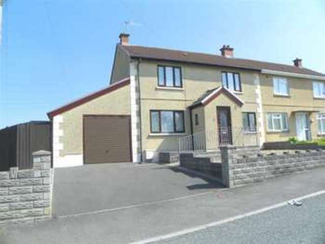  Image of 3 bedroom Property for sale in Harddfan Bryn Llanelli SA14 at Harddfan Llanelli Llanelli, SA14 9UD