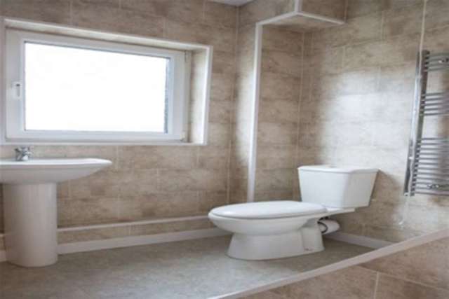  Image of 3 bedroom Semi-Detached house to rent in Harrow Crescent Houghton Le Spring DH4 at Houghton Le Spring, DH4 7LL