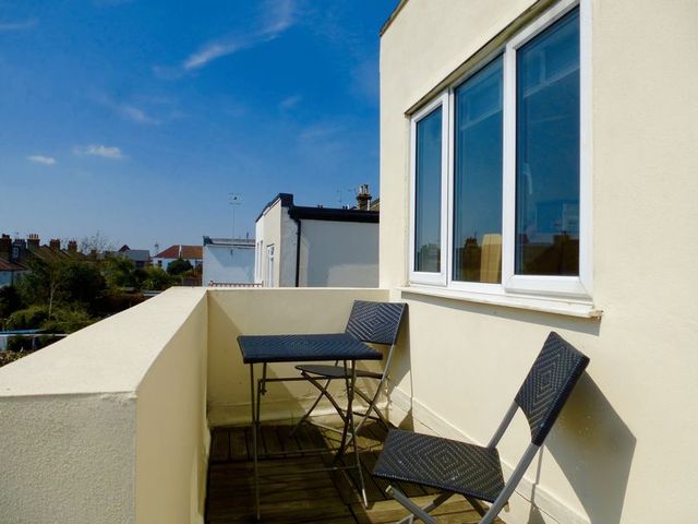  Image of 2 bedroom Flat to rent in Hartington Villas Hove BN3 at Hartington Villas  Hove, BN3 6HF