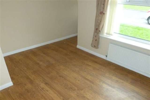  Image of 1 bedroom Flat to rent in Hartland Avenue Sothall Sheffield S20 at Sheffield, S20 2QA