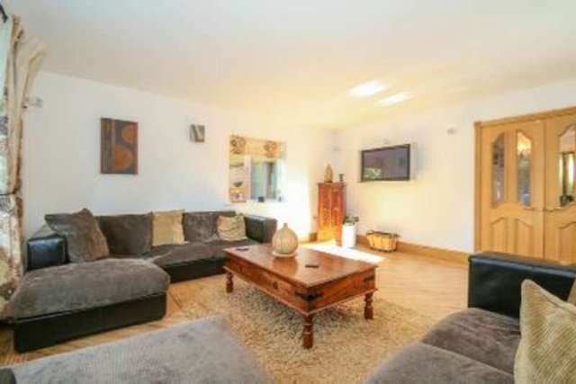  Image of 5 bedroom Detached house for sale in Hawley Lane Hale Barns Altrincham WA15 at ALTRINCHAM, WA15 0DR
