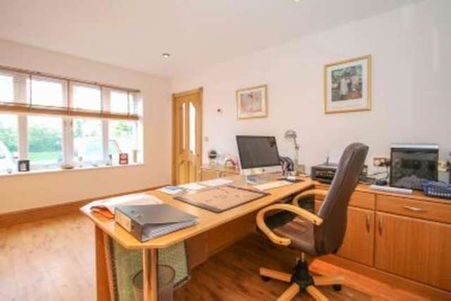 Image of 5 bedroom Detached house for sale in Hawley Lane Hale Barns Altrincham WA15 at ALTRINCHAM, WA15 0DR