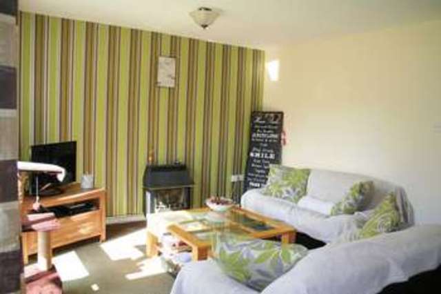  Image of 1 bedroom Flat to rent in Hawthorn Chase Lincoln LN2 at Hawthorn Chase  Lincoln, LN2 4RF