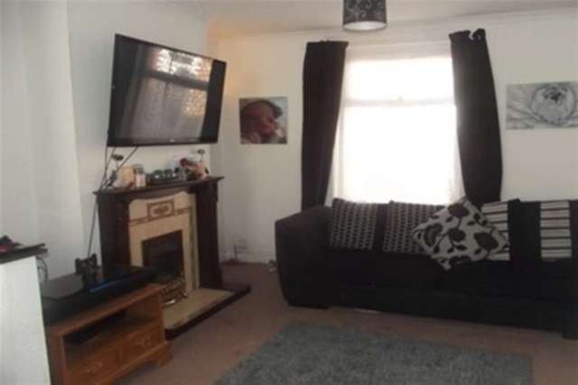  Image of 2 bedroom Terraced house to rent in Regent Square Heavitree Exeter EX1 at Exeter, EX1 2RL
