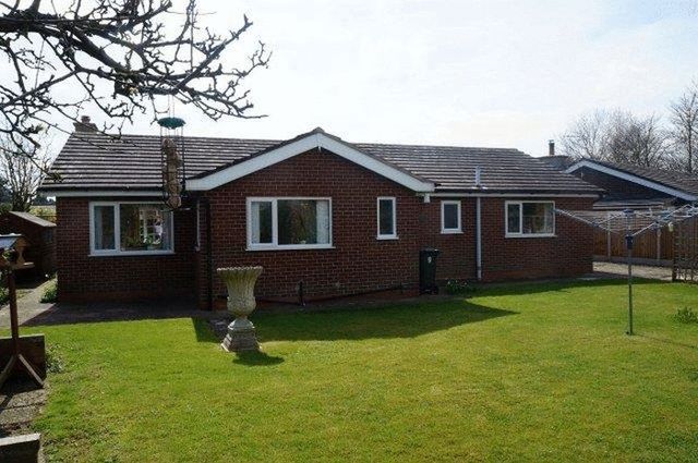  Image of 3 bedroom Detached house for sale in Hemingby Way Horncastle LN9 at Hemingby Way  Horncastle, LN9 5EU