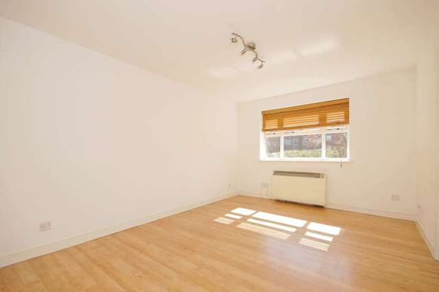  Image of 1 bedroom Apartment for sale in Henry Doulton Drive London SW17 at Henry Doulton Drive Heritage Park - Tooting Bec London, SW17 6DA