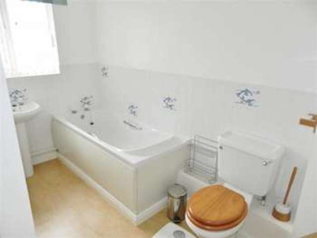  Image of 3 bedroom Property for sale in Heol Hafdy Llansamlet Swansea SA7 at Heol Hafdy Swansea Swansea, SA7 9RZ