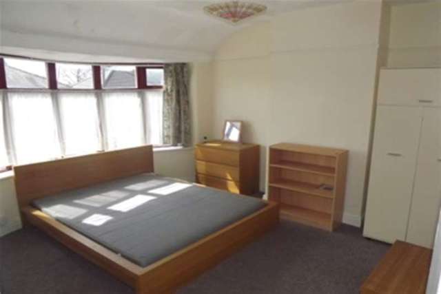  Image of 4 bedroom Detached house to rent in Heyscroft Road Withington Manchester M20 at Manchester, M20 4XL