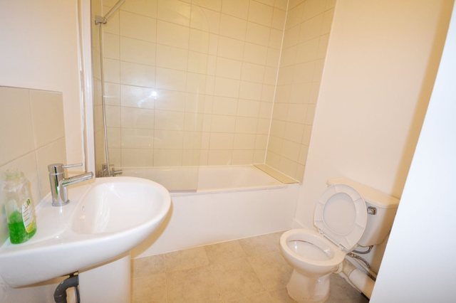  Image of 1 bedroom Flat to rent in High Road Leytonstone London E11 at High Road  Leytonstone, E11 3AA