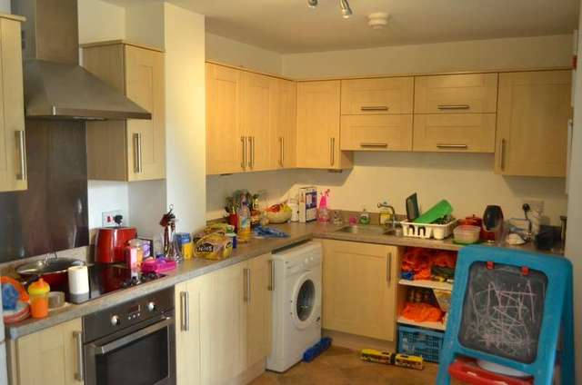  Image of 2 bedroom Flat to rent in High Street Southampton SO14 at Southampton, SO14 2EA