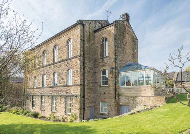  Image of 5 bedroom Detached house for sale in High Street Eckington Sheffield S21 at Eckington Sheffield Eckington, S21 4DR