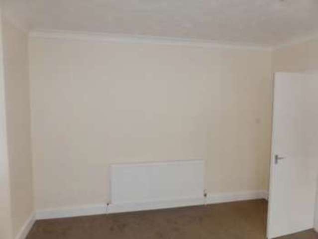  Image of 2 bedroom Flat to rent in High Street Polegate BN26 at High Street  Eastbourne, BN26 6AG