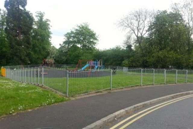  Image of 3 bedroom Detached house to rent in Highfields Park Drive Derby DE22 at Derby, DE22 1BW