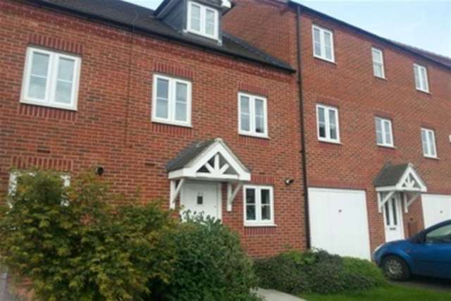  Image of 3 bedroom Detached house to rent in Highfields Park Drive Derby DE22 at Derby, DE22 1BW