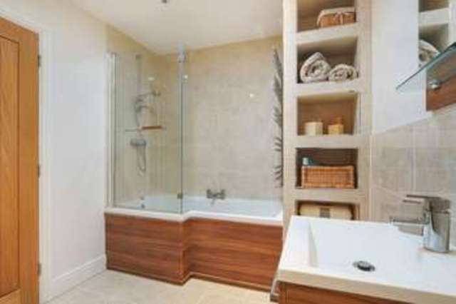  Image of 5 bedroom Detached house for sale in Hill Rise Burbage Hinckley LE10 at Hillrise  Burbage, LE10 2UA