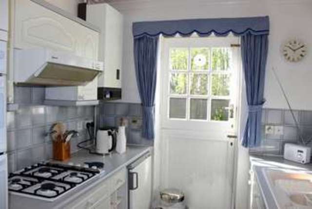  Image of 2 bedroom Retirement Property for sale in Hills Place Horsham RH12 at Horsham, RH12 1XT