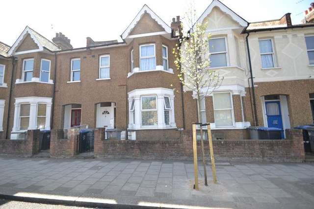  Image of 2 bedroom Flat for sale in Hillside London NW10 at London, NW10 8LJ