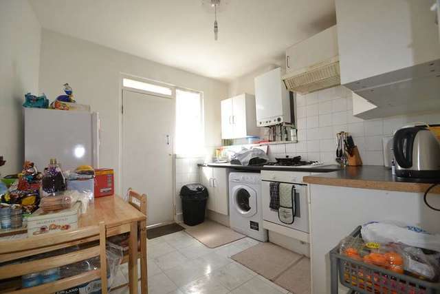  Image of 2 bedroom Flat for sale in Hillside London NW10 at London, NW10 8LJ