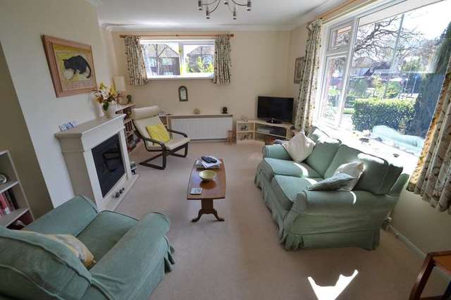  Image of 2 bedroom Maisonette for sale in Broxburn Close Chandler