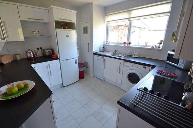  Image of 2 bedroom Maisonette for sale in Broxburn Close Chandler